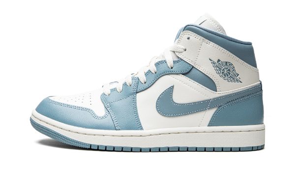 Air Jordan 1 Mid UNC (W)