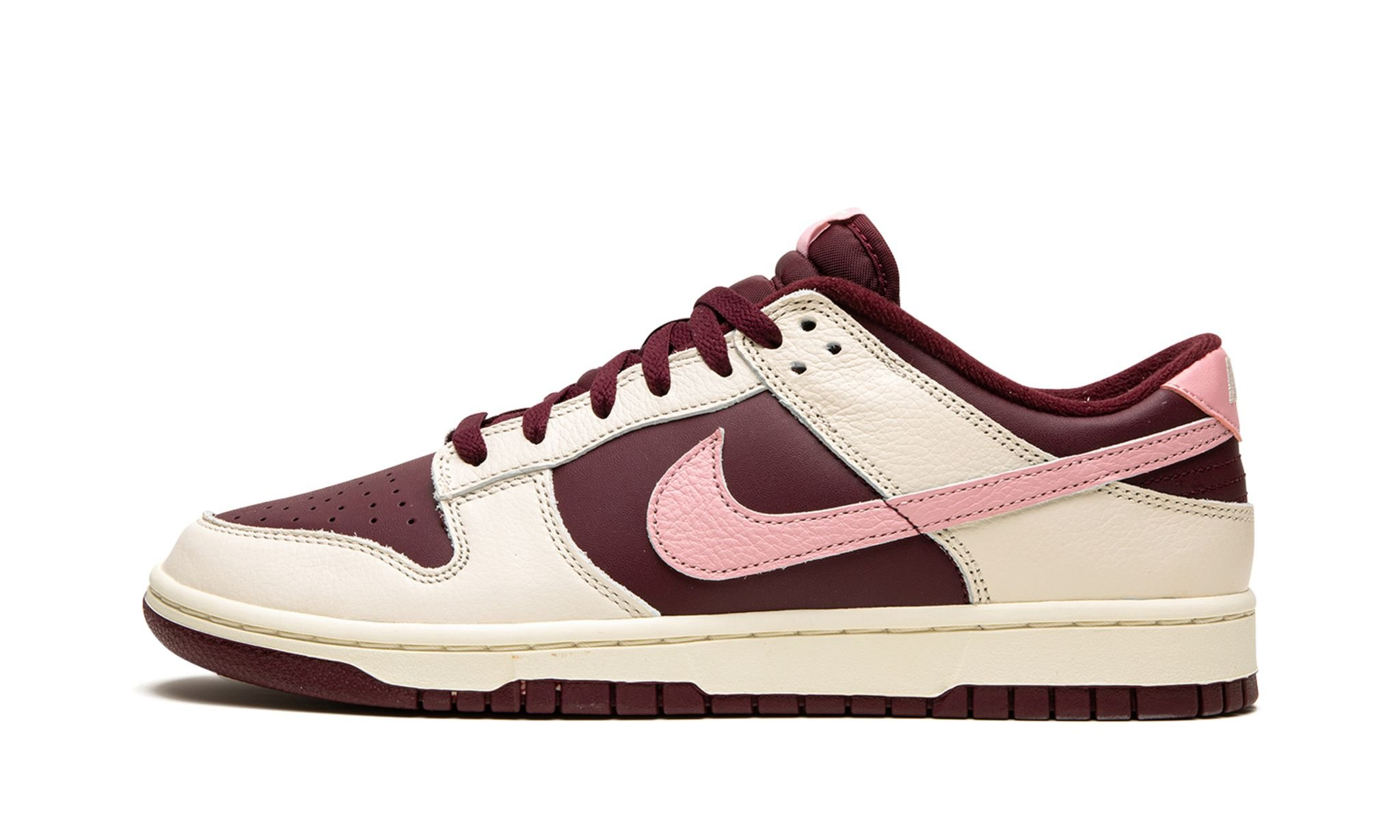 Nike Dunk Low Valentine's Day