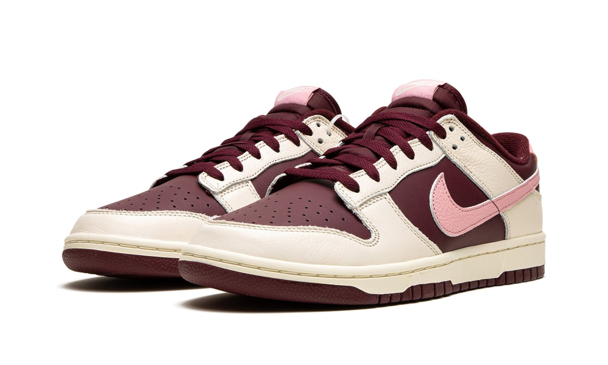 Nike Dunk Low Valentine's Day